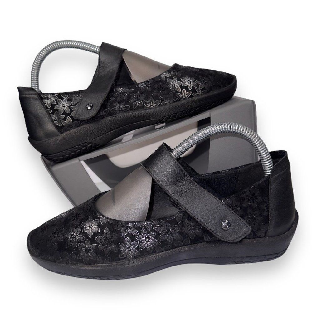 Arcopedico Cosmo Flower Mary Jane Loafers Black / Silver Women's 7